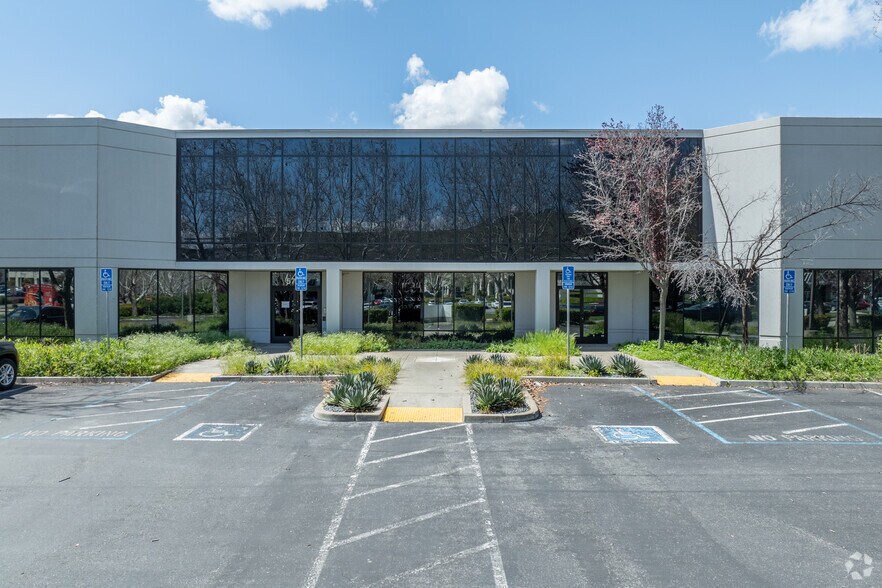 More Photos Of 5729 Fontanoso Way, San Jose Research And Development For Lease