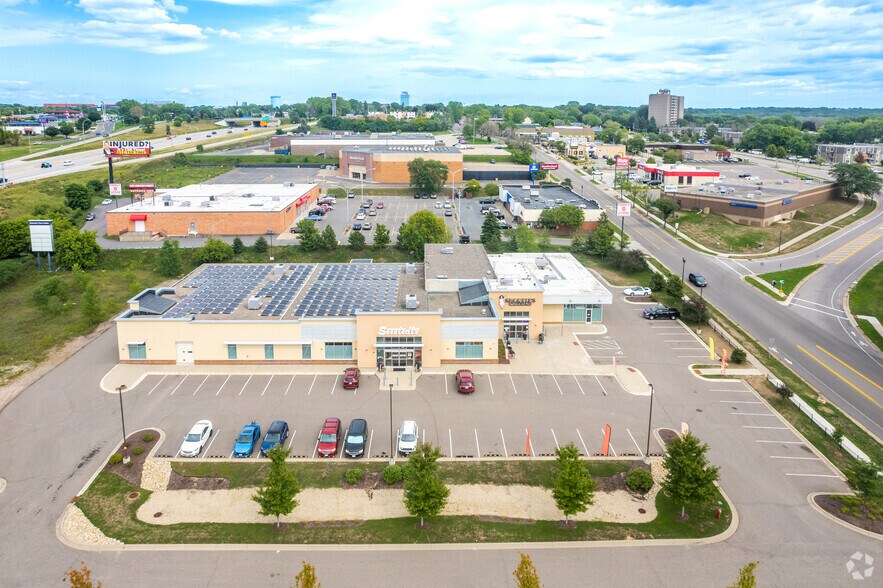 More Photos Of 1891 Suburban Ave, Saint Paul Storefront For Lease