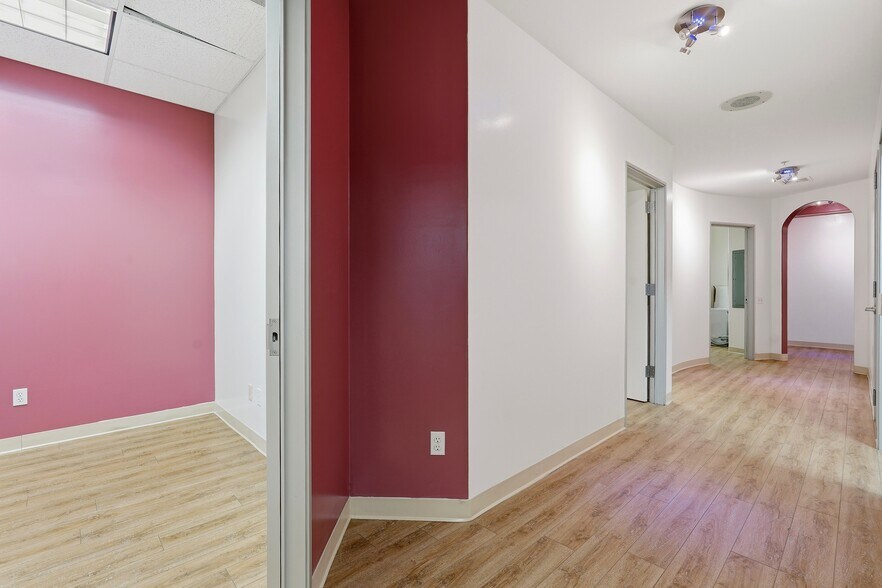 More Photos Of 1000 Newbury Rd, Thousand Oaks Medical For Sale