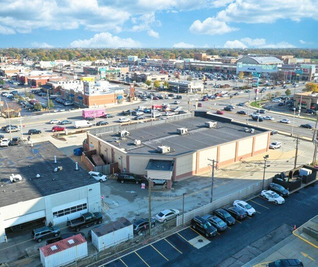 More Photos Of 7200 W Cermak Rd, North Riverside Drugstore For Lease