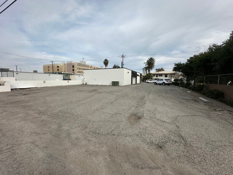 More Photos Of 2525 H St, Bakersfield Medical For Sale