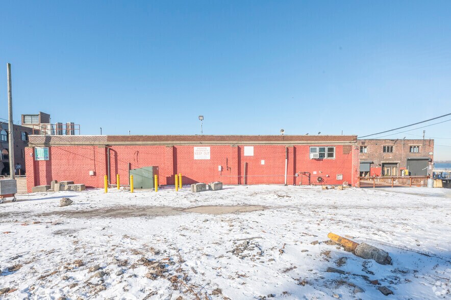 More Photos Of 185 Van Dyke St, Brooklyn Warehouse For Lease