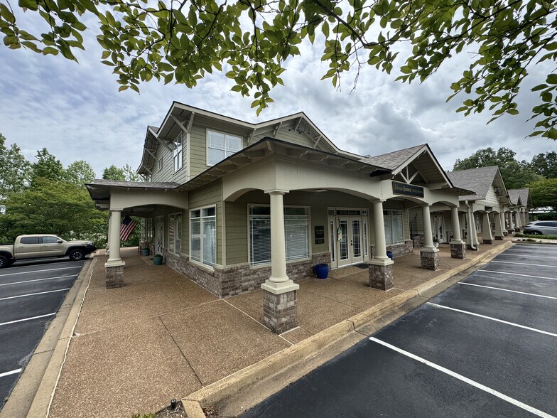 More Photos Of 6253 Goodman Rd, Olive Branch Office For Lease