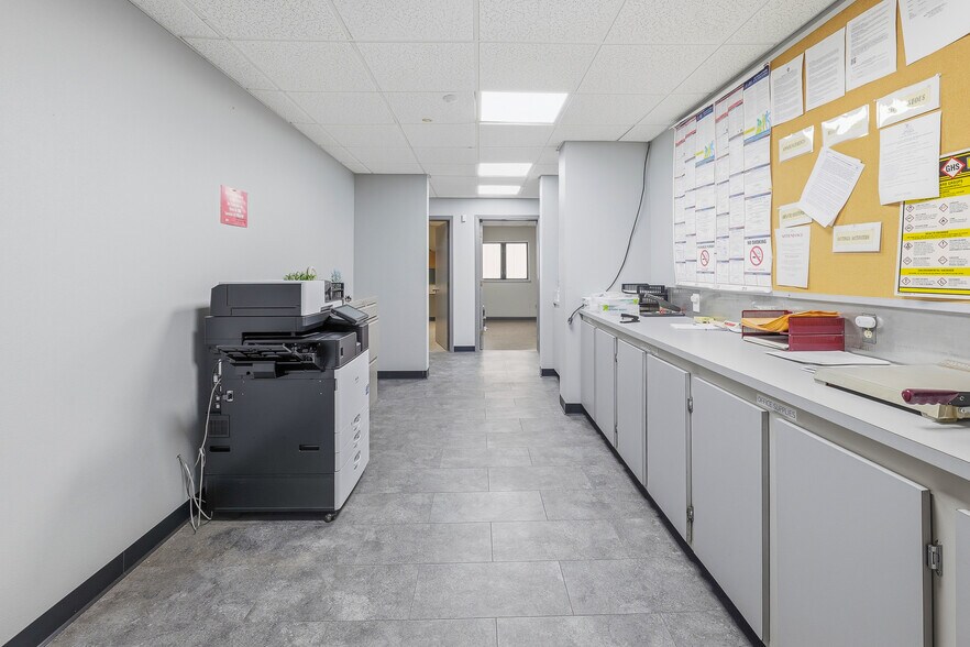 More Photos Of 100 Creative Way, Ripon Manufacturing For Sale