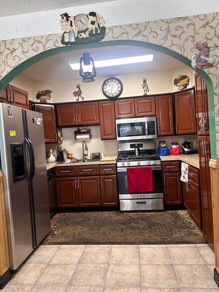 More Photos Of 1701 New York Ave, Union City Apartments For Sale