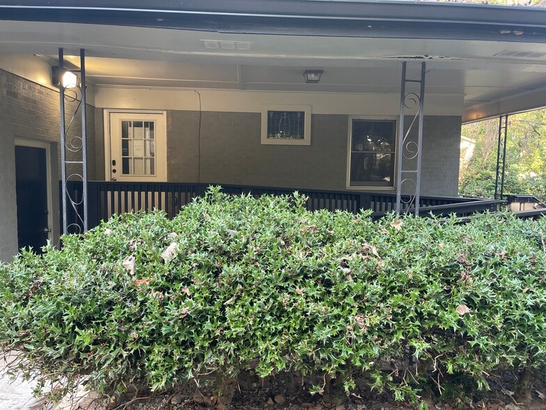 More Photos Of 710 Gaines School Rd, Athens General Retail For Sale