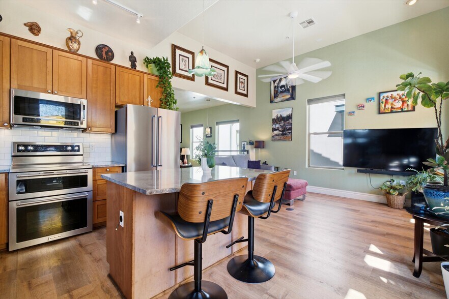 More Photos Of 610 E Roosevelt St, Phoenix Storefront Retail Residential For Sale