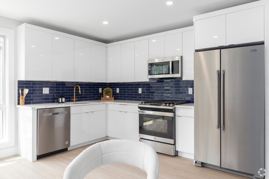 More Photos Of 27 3rd Ave, Long Branch Apartments For Lease