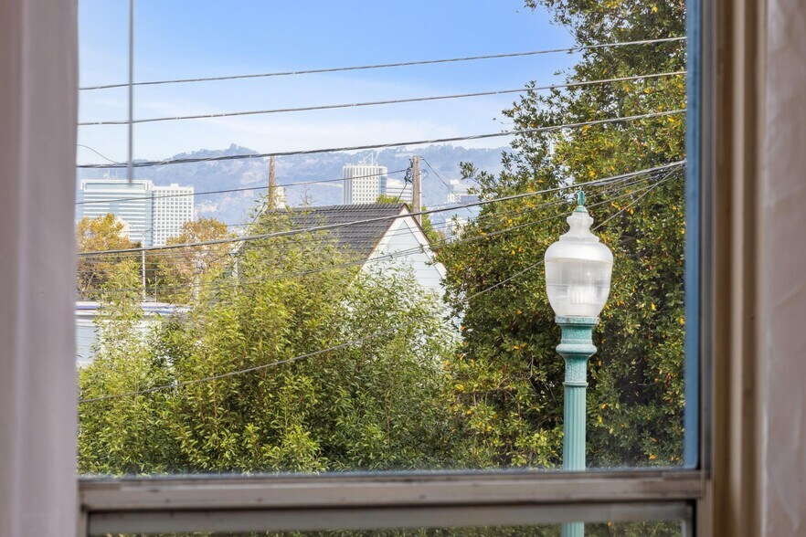 More Photos Of 1820 3rd St, Alameda Apartments For Sale