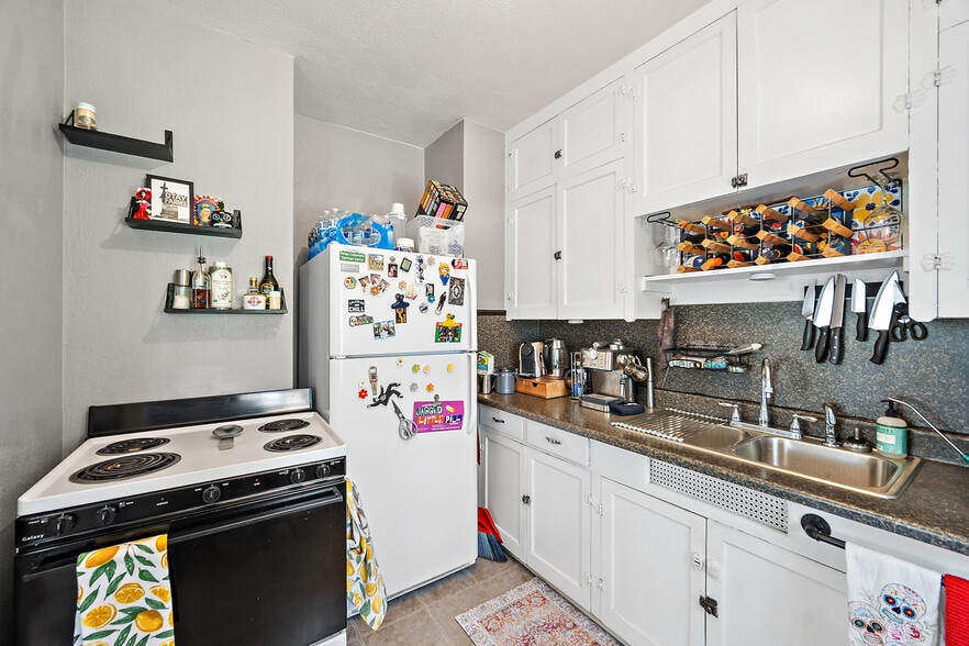 More Photos Of 33 W Willamette Ave, Colorado Springs Multifamily For Sale