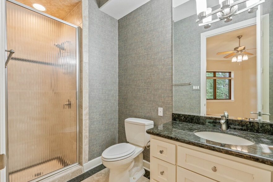 More Photos Of 16621 Hereford Dr, Tomball Flex For Sale