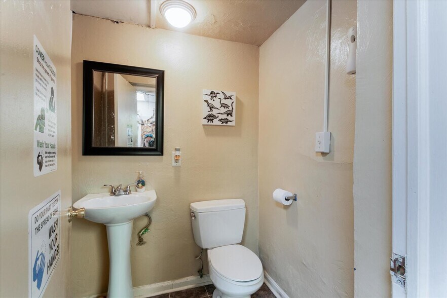 More Photos Of 1356 25th St, Newport News Medical For Sale