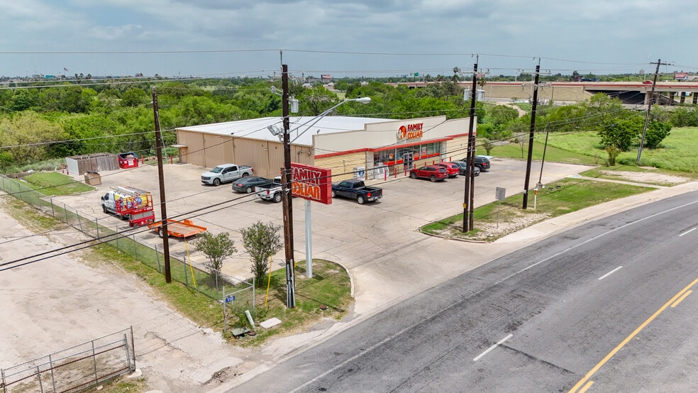 More Photos Of 110 S Rangerville Rd, Harlingen General Retail For Sale