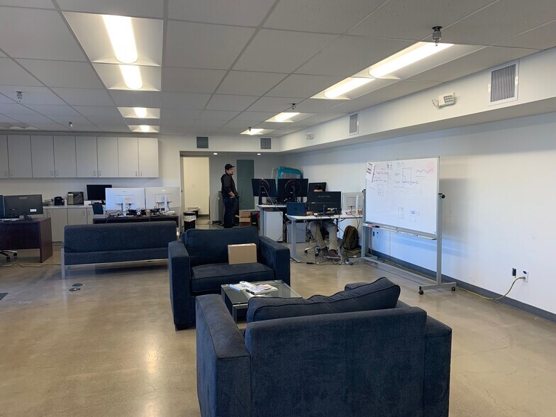 More Photos Of 11185 Roswell Ave, Pomona Warehouse For Lease