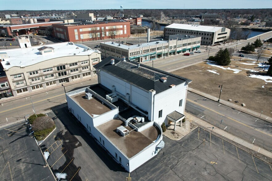 More Photos Of 311 W Grand Ave, Wisconsin Rapids Office For Sale