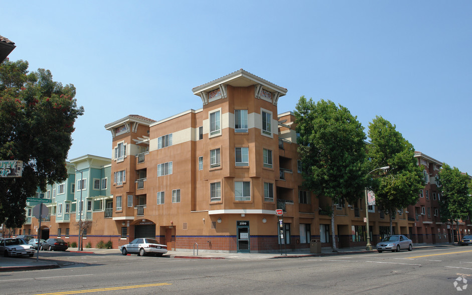 Primary Photo Of 2501-2595 International Blvd, Oakland General Retail For Lease