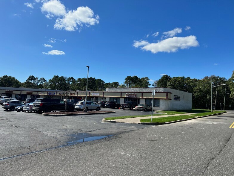 60 Northern Blvd, Shirley, NY 11967 Freestanding For Sale