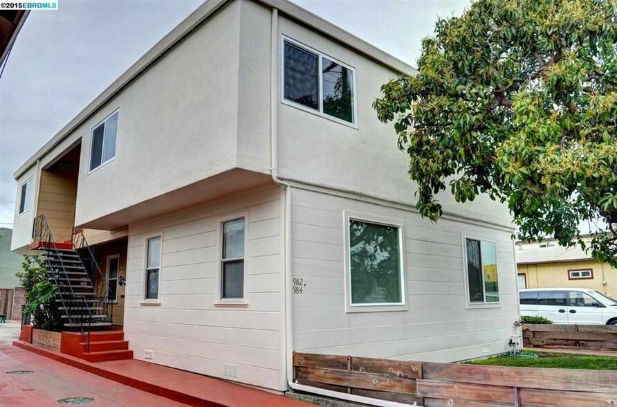 More Photos Of 986 Kains Ave, Albany Apartments For Sale