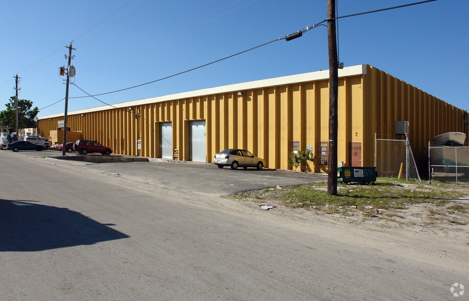 More Photos Of 2305 NW 150th St, Opa Locka Warehouse For Sale
