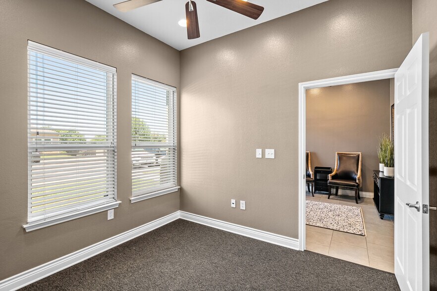 More Photos Of 1490 Rusk Rd, Round Rock Coworking Space