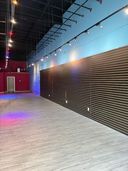 More Photos Of 1850 Lawrenceville Hwy, Decatur Freestanding For Lease