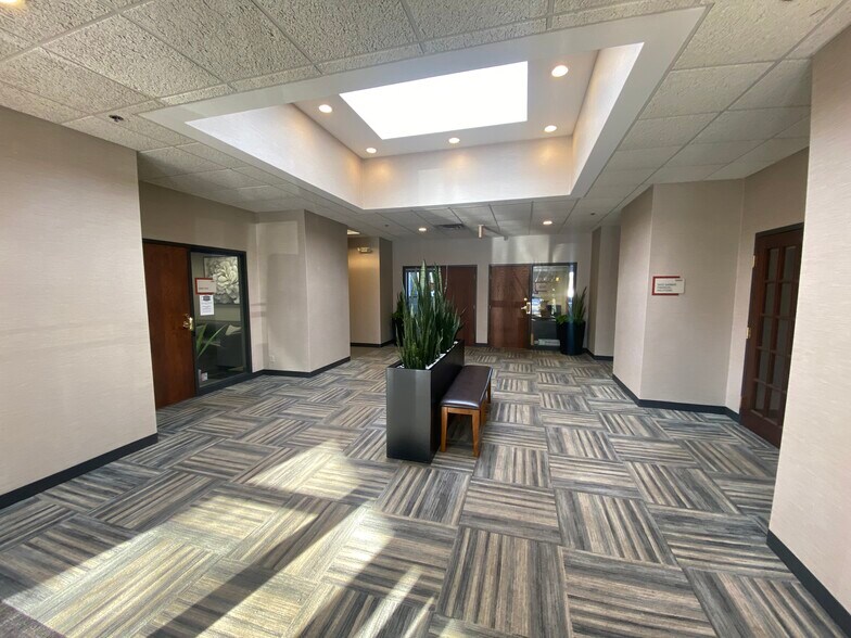 More Photos Of 4505 White Bear Pky, White Bear Lake Office For Lease