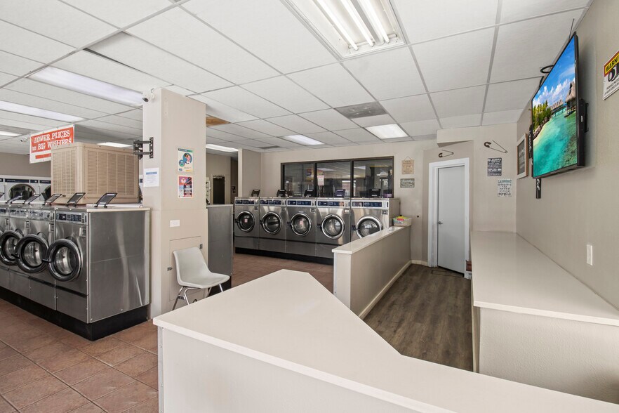 More Photos Of 3519 W Colfax Ave, Denver Storefront Retail Office For Sale