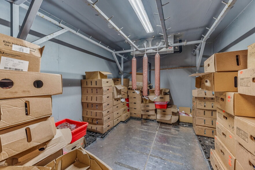 More Photos Of 1321 N FM 56, Glen Rose Trailer Camper Park For Sale