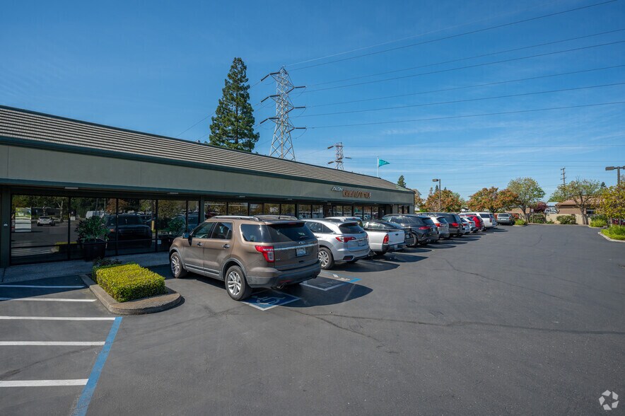 More Photos Of 2354-2362 Fair Oaks Blvd, Sacramento Unknown For Lease