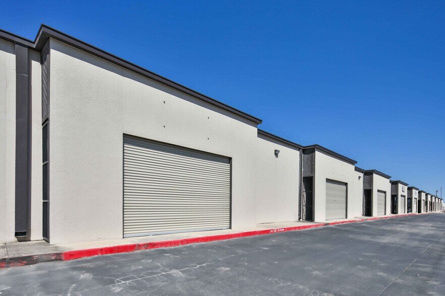 More Photos Of 4727-4751 Center Park Blvd, San Antonio Manufacturing For Lease