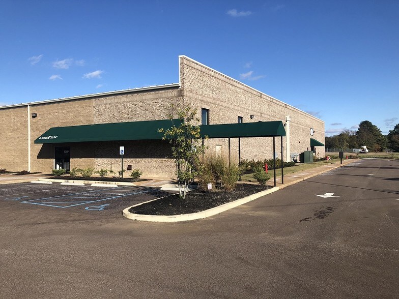 More Photos Of 8804 Caroma St, Olive Branch Flex For Lease