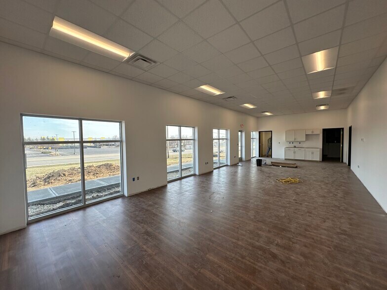 More Photos Of 9361 Seward Rd, Fairfield Warehouse For Lease