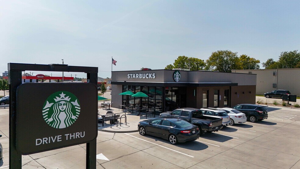 More Photos Of 3214 1st Ave NE, Cedar Rapids Fast Food For Sale