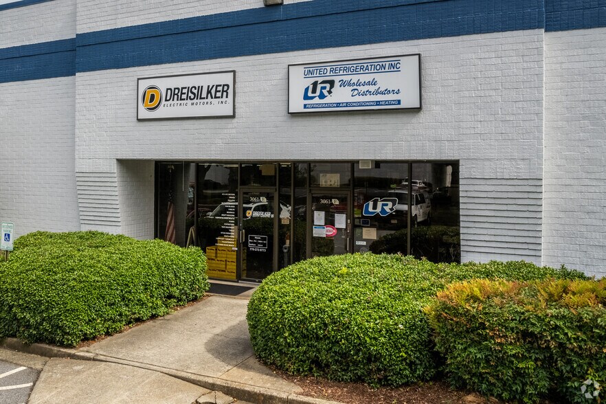 More Photos Of 3061 Kingston Ct SE, Marietta Distribution For Lease