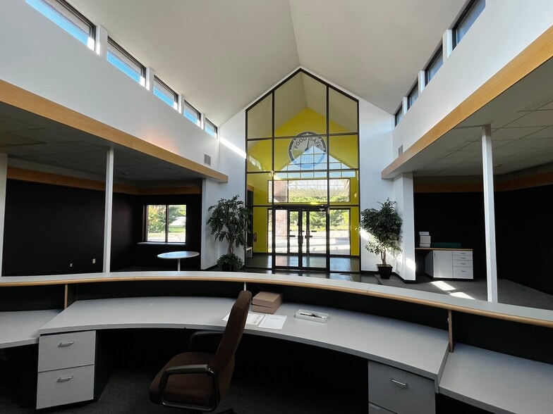 More Photos Of 2110 W Hwy 12, Menomonie Medical For Lease