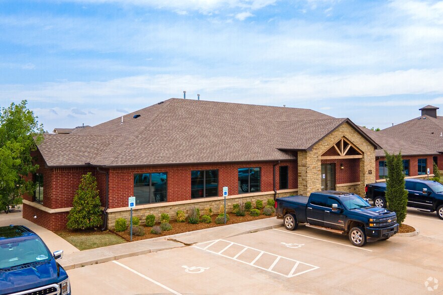 More Photos Of 2220 NW 164th St, Edmond Office For Sale