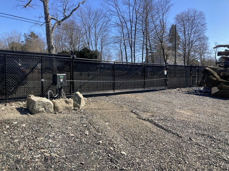 More Photos Of 347 East St, West Bridgewater Land For Lease