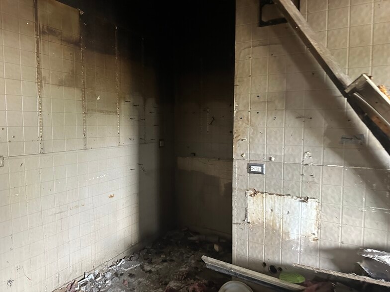 More Photos Of , Hazel Crest General Retail For Sale