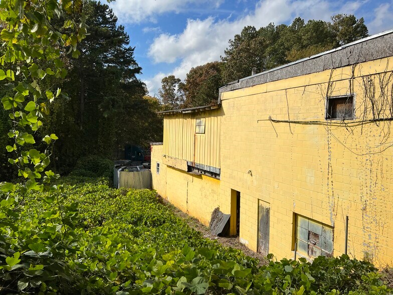 More Photos Of 4835 Covington Hwy, Decatur Auto Repair For Sale