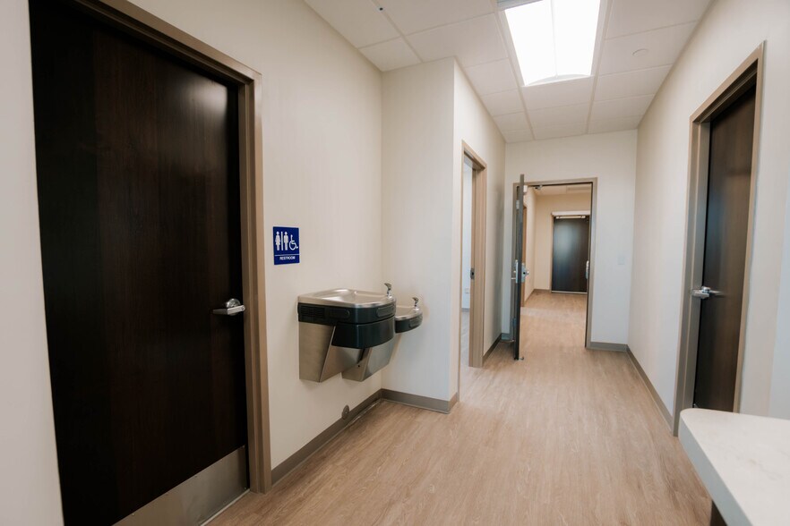 More Photos Of 11880 Physicians dr, El Paso Healthcare For Sale