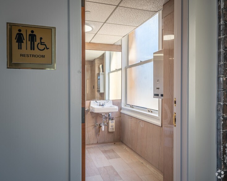 Photo of 24th Floor Ste 2400