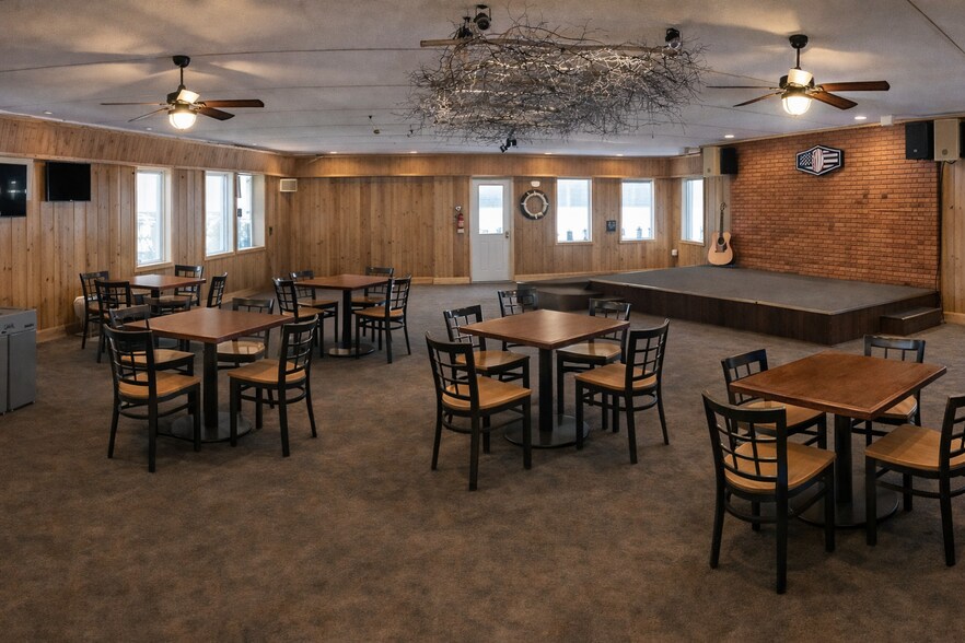 More Photos Of 10762 Lakeview Shore Dr, Pine City Restaurant For Lease