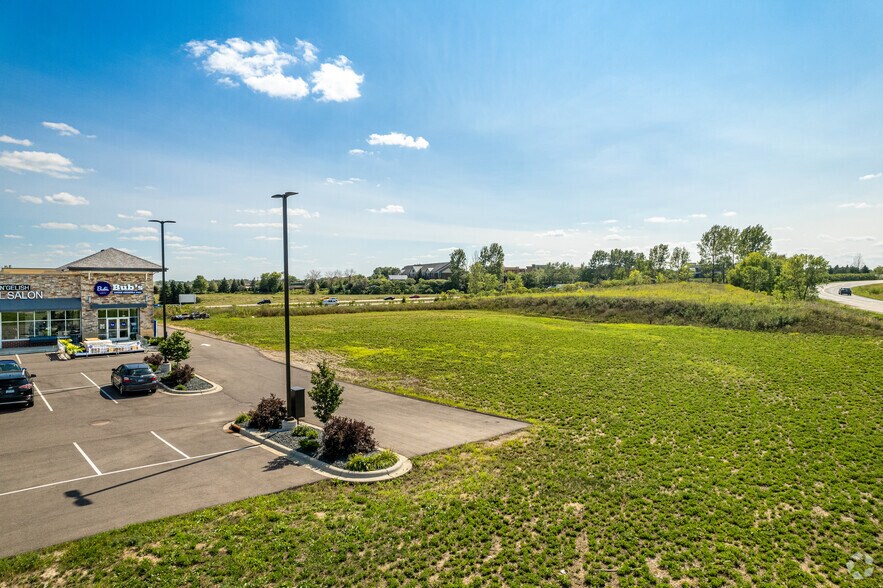 More Photos Of 9931-9947 Hudson Blvd N, Lake Elmo General Retail For Lease