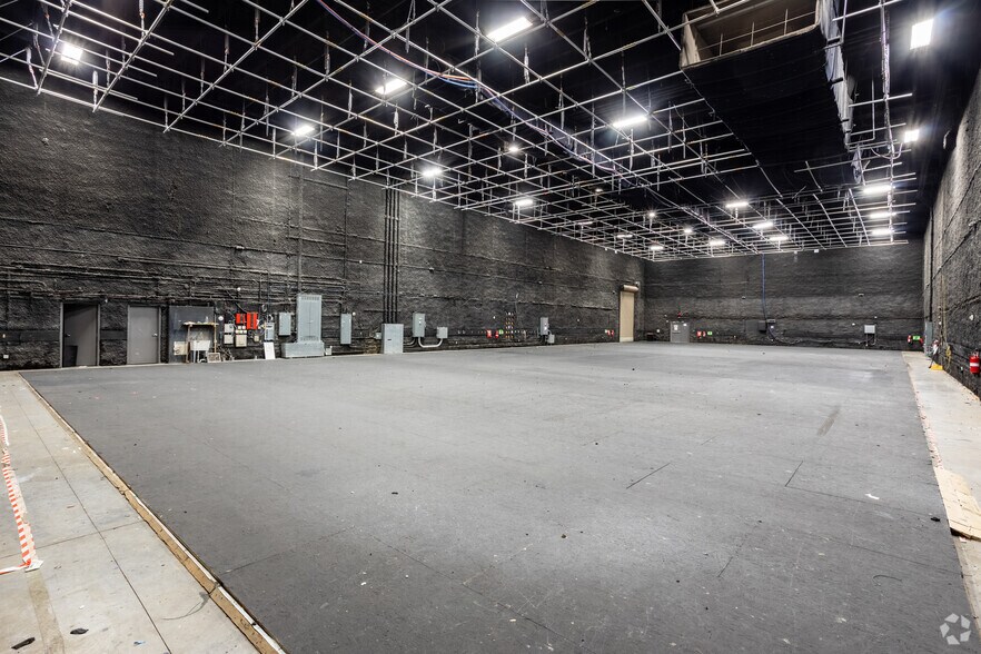 More Photos Of 3350 Greenbriar Pky SW, Atlanta Movie Radio TVStudio For Lease