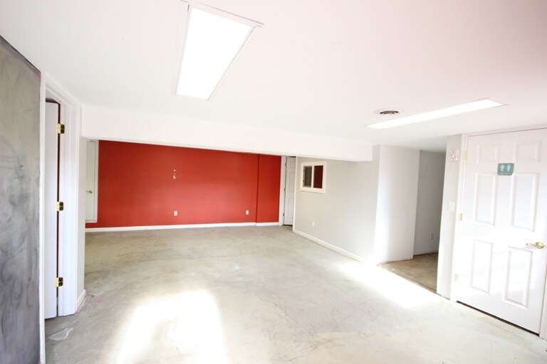 More Photos Of 13610 James Madison Hwy, Palmyra Freestanding For Sale