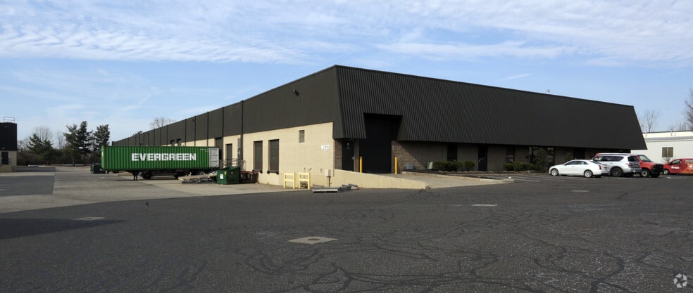 More Photos Of 200 Rittenhouse Cir, Bristol Unknown For Lease