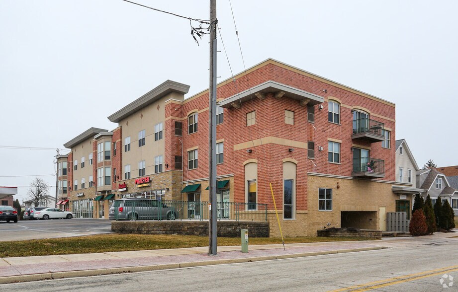 More Photos Of 920 Marquette Ave, South Milwaukee Apartments For Sale