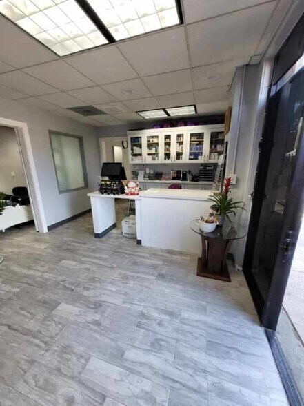 More Photos Of 23601 Moulton Pky, Laguna Hills Medical For Lease