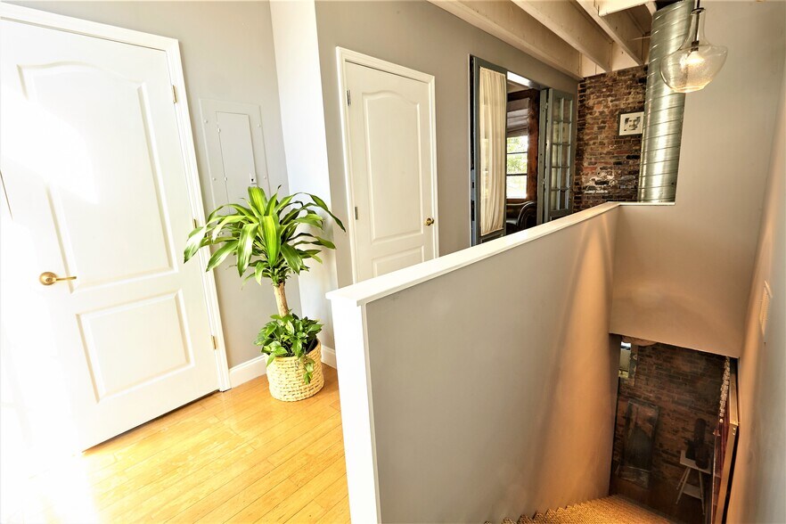 More Photos Of 51 Elliott St SW, Atlanta Storefront Retail Residential For Sale