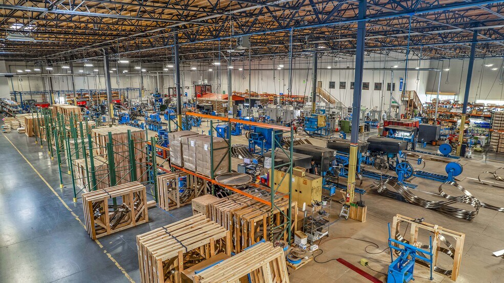 More Photos Of 5504 S 11th St, Ridgefield Distribution For Lease